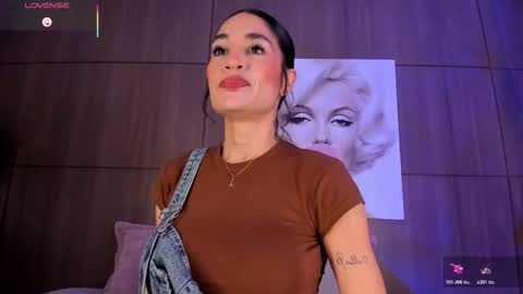 Snapshot of agattaduque chatting on March 4, 12:05 am online show from March 4, 12:05 am