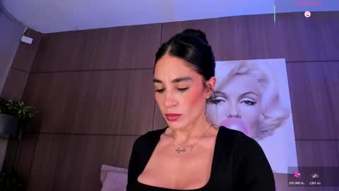 Snapshot of agattaduque chatting on March 16, 11:42 pm online show from March 16, 11:42 pm