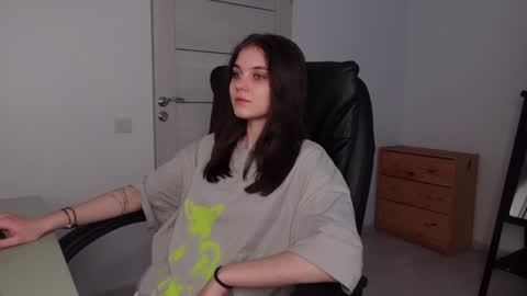 Agelina Lilly Laura online show from January 26, 8:14 am