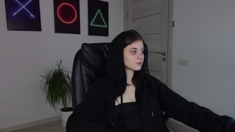 Agelina Lilly Laura online show from January 27, 8:29 am