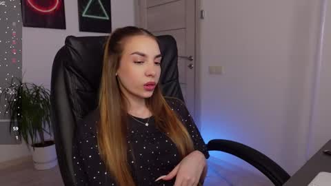 Agelina Lilly Laura online show from February 23, 9:11 am