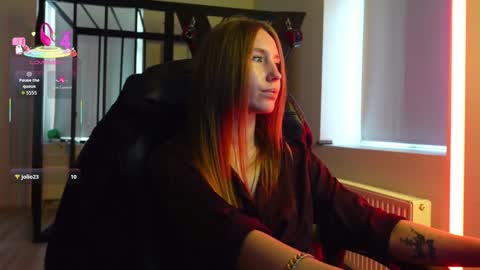 Agelina Lilly Laura online show from October 12, 2:05 pm