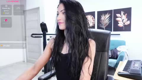 Agelina Lilly Laura online show from June 17, 9:12 am