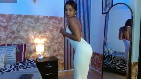 Snapshot of aghata_walkerl chatting on April 23, 9:19 am aghata walkerl online show from April 23, 9:19 am