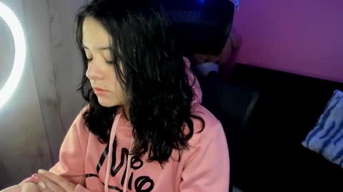  ines  online show from November 17, 1:39 pm