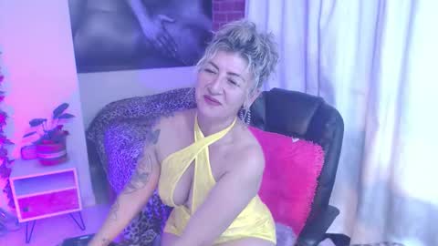 Lily online show from September 12, 2:44 am