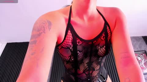 agnes_jones online show from December 6, 5:33 pm