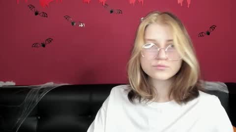 Agnes online show from November 1, 9:22 am