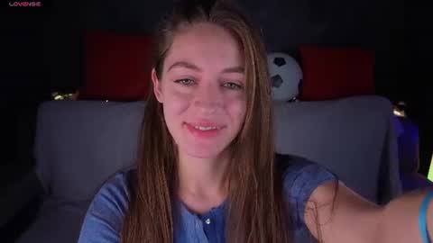 agnes wells online show from June 15, 1:08 am