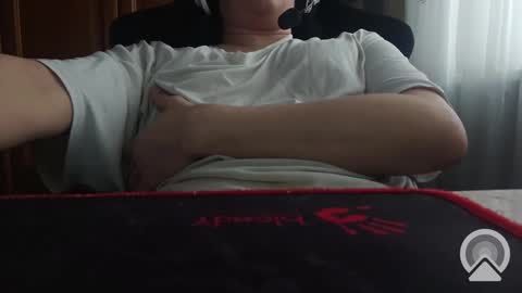 Snapshot of agnesmax chatting on December 10, 9:01 am Agn online show from December 10, 9:01 am