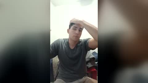 agustinnrod online show from June 28, 6:47 pm