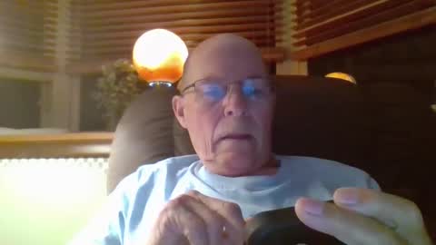 aguynrkfrd online show from October 1, 9:59 am