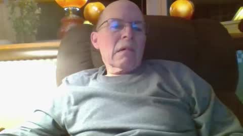 Snapshot of aguynrkfrd chatting on February 13, 10:22 am aguynrkfrd online show from February 13, 10:22 am