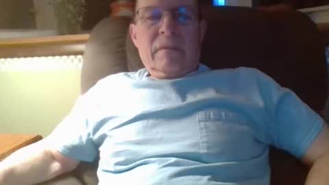 Snapshot of aguynrkfrd chatting on March 17, 9:01 am aguynrkfrd online show from March 17, 9:01 am