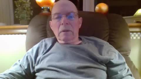 Snapshot of aguynrkfrd chatting on April 23, 9:19 am aguynrkfrd online show from April 23, 9:19 am