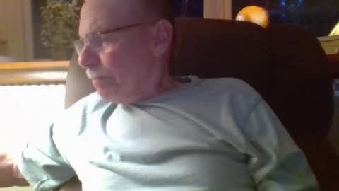 Snapshot of aguynrkfrd chatting on June 26, 9:46 am aguynrkfrd online show from June 26, 9:46 am