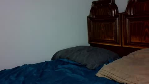 Blue Eyed Handsome Man online show from March 9, 12:14 am