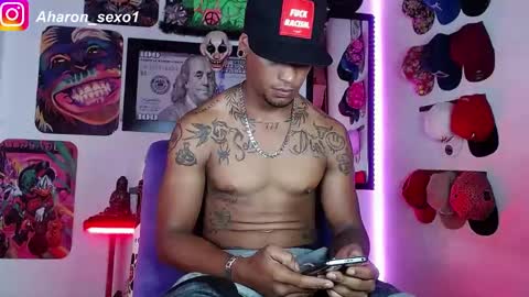 Snapshot of aharon_sexo1 chatting on January 3, 10:29 pm Aharon  Zamora online show from January 3, 10:29 pm