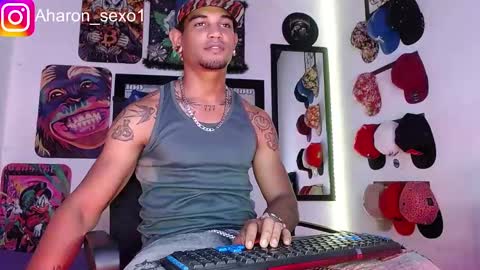 Snapshot of aharon_sexo1 chatting on January 15, 3:00 am Aharon  Zamora online show from January 15, 3:00 am