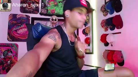 Snapshot of aharon_sexo1 chatting on January 19, 10:39 pm Aharon  Zamora online show from January 19, 10:39 pm
