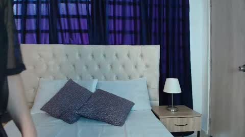 ahsly_ms online show from January 14, 12:24 pm