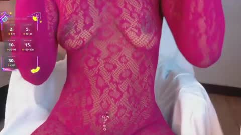 Ahvi Ebony online show from June 20, 12:30 pm