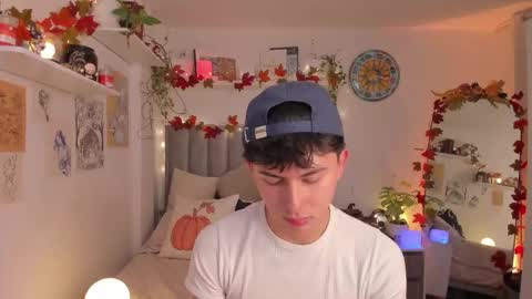 A H  online show from October 18, 1:41 am