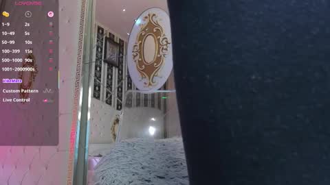 aidasina online show from October 18, 7:03 pm