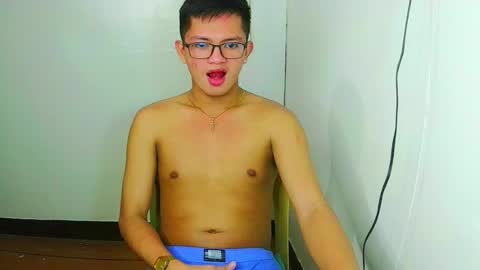 Snapshot of aiden_acexxx chatting on June 2, 11:40 pm aiden_acexxx online show from June 2, 11:40 pm