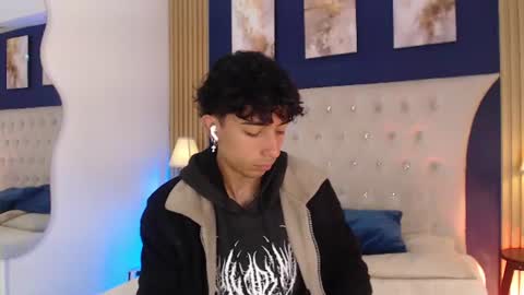 Snapshot of aiden_rivers_ chatting on July 28, 1:54 pm Aiden online show from July 28, 1:54 pm