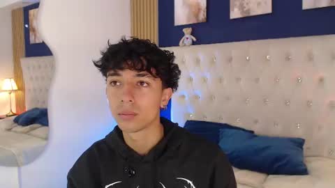 Snapshot of aiden_rivers_ chatting on July 28, 2:13 pm Aiden online show from July 28, 2:13 pm