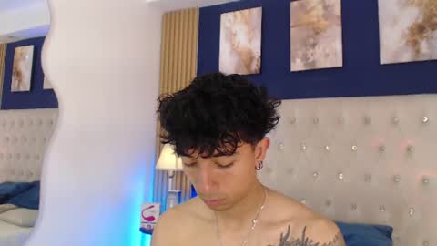 Snapshot of aiden_rivers_ chatting on July 28, 3:21 pm Aiden online show from July 28, 3:21 pm