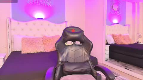 Snapshot of aiden_royce chatting on September 22, 4:47 am aiden_royce online show from September 22, 4:47 am