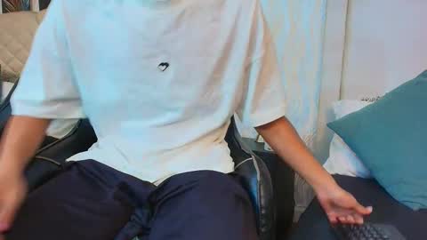 Snapshot of aiden_royce chatting on September 29, 11:31 pm aiden_royce online show from September 29, 11:31 pm