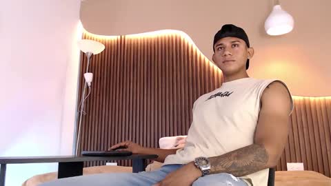 Aiden online show from September 19, 1:56 pm