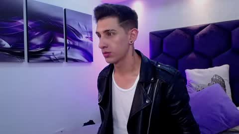 AIDEN  online show from September 22, 2:35 am