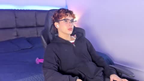 Aiden  online show from October 15, 11:43 am