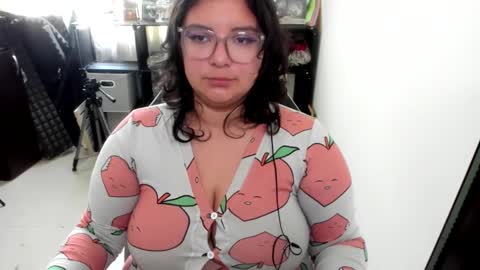 Catalina online show from November 24, 3:56 pm