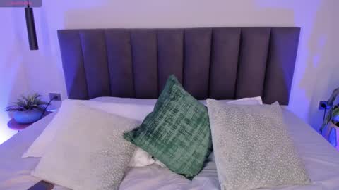 ailanacortes online show from November 28, 11:57 am