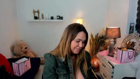 Aileen online show from February 18, 6:26 pm