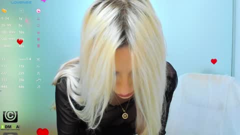 Snapshot of aileen_williams chatting on March 2, 9:49 am Allie online show from March 2, 9:49 am