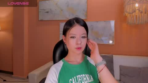  AILEEN VEGA  online show from March 8, 8:25 pm