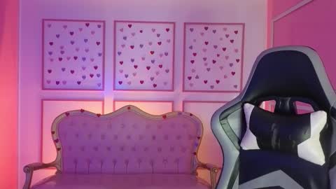 ailen online show from October 1, 2:06 am