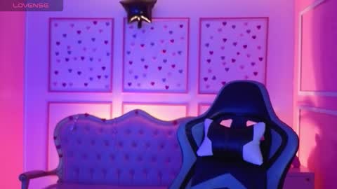 ailen online show from October 18, 2:47 am