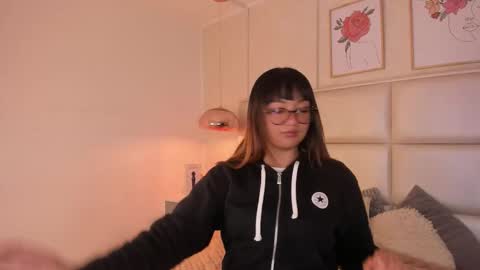 Snapshot of aily_yozuko chatting on February 26, 2:43 am Aily Yozuko online show from February 26, 2:43 am