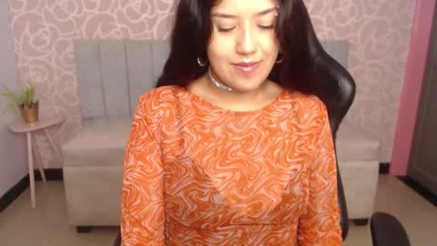 ailyn_ch1 online show from October 29, 4:20 pm