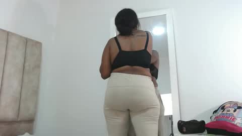 ailyndelosrios01 online show from September 29, 1:49 pm