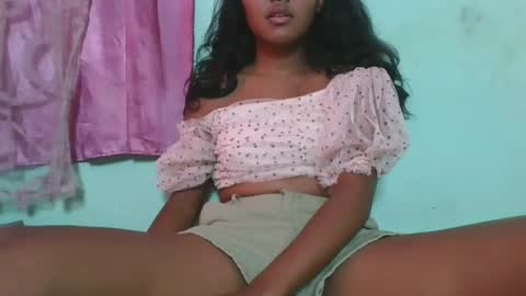 aimeamour online show from February 2, 1:41 pm