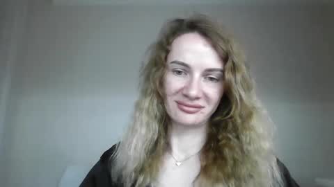 Snapshot of ainyrvixxen chatting on May 26, 8:49 pm AinyrVixxen online show from May 26, 8:49 pm