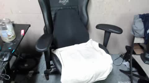 Leo  Airborn  Sir  Daddy online show from February 20, 2:18 am